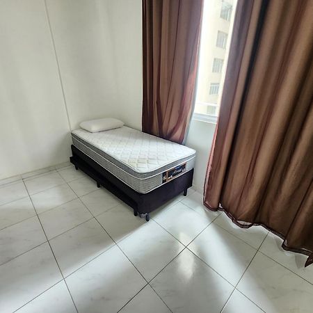 Apto Pitangueiras 2 Quartos , 1 Vaga , 6 Pessoas , 50 Metros Do Mar 瓜鲁雅 外观 照片